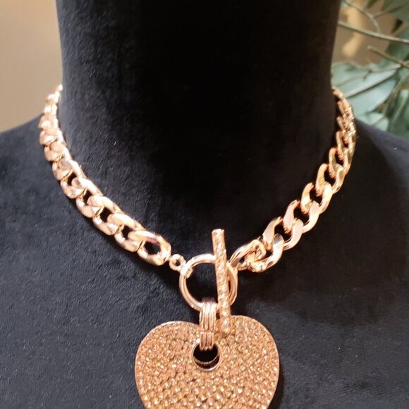 Women's Gold Tone Rhinestone Heart Pendant with Bold Chain Necklace w/ Earrings - Picture 4 of 7